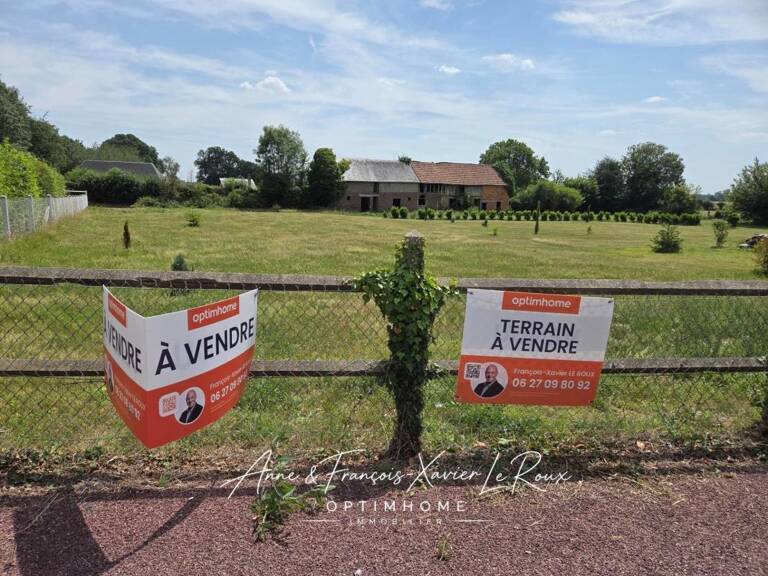 Terrain de 1750 M2 constructible à Duranville avec un grand bâtiment à rénover — photo 1