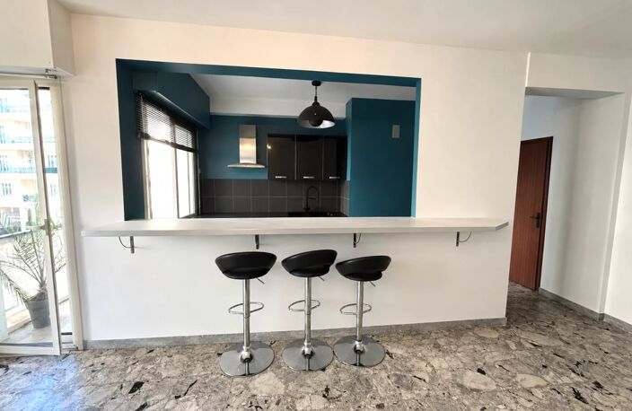 APPARTEMENT - NICE NORD - 2 PIÈCES VILLA ARSON — photo 4