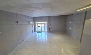 Commerce  100 m² à vendre à Salon-de-Provence (13300)