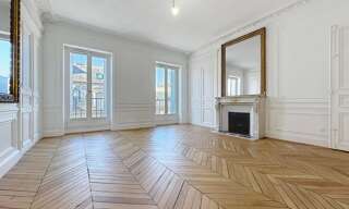 Appartement 5 Pièces 156 m² à louer à Paris 8 (75008)