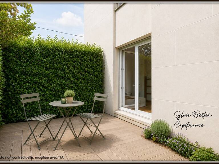 LIVRY GARGAN - Deux pièces en rez de chaussée avec jardin, cave et garage — photo 1