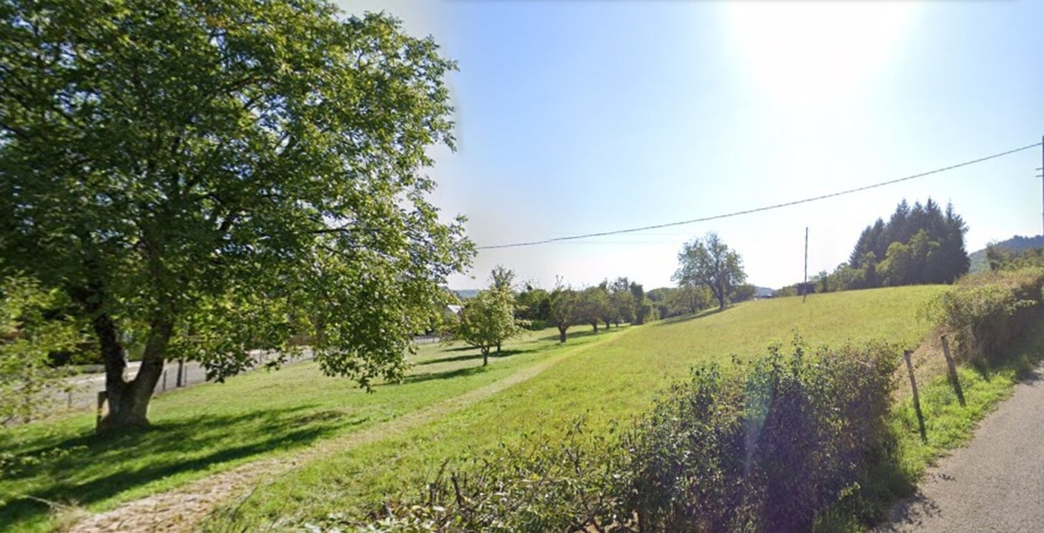 Terrain viabilisé à vendre de 638,00 m² Dans les environs de Chilly-le-Vignoble (39) — photo 1