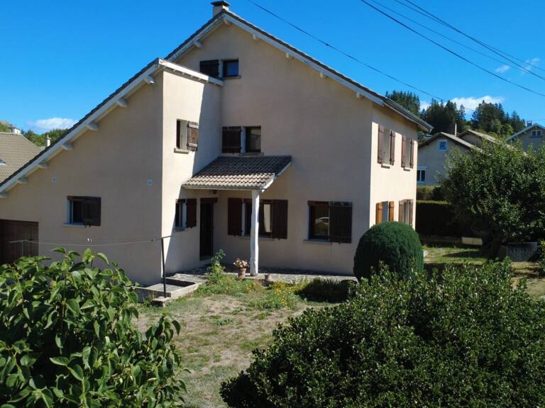Maison à vendre 7 pièces SAINT AGREVE (07) — photo 1