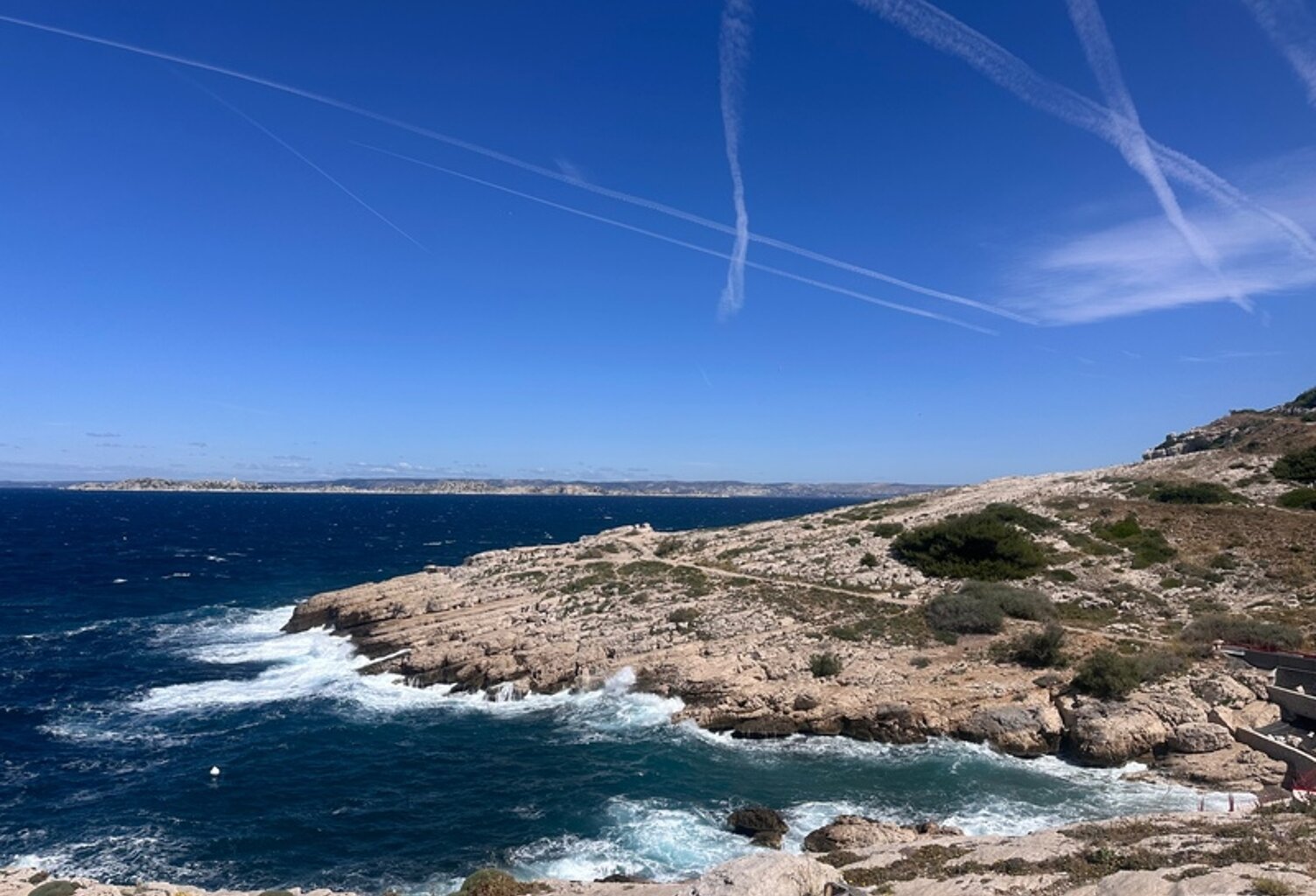 LES GOUDES 13008 – TERRAIN À BÂTIR AVEC VUE MER ET COLLINES — photo 1