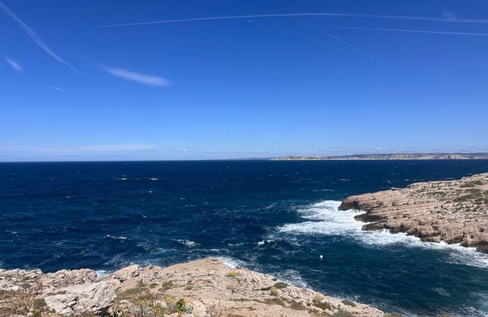LES GOUDES 13008 – TERRAIN À BÂTIR AVEC VUE MER ET COLLINES — photo 4