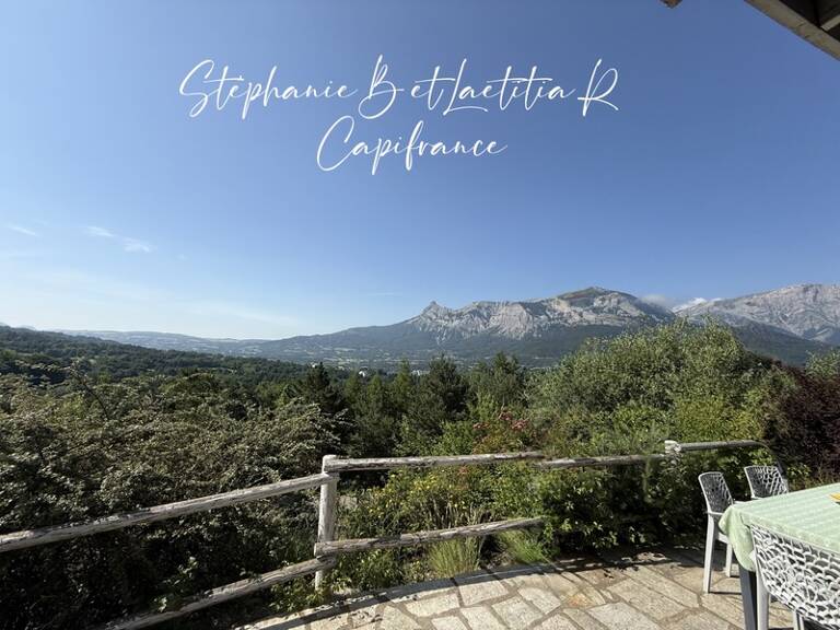 Propriete à vendre 7 pièces SAINT BONNET EN CHAMPSAUR (05) — photo 1