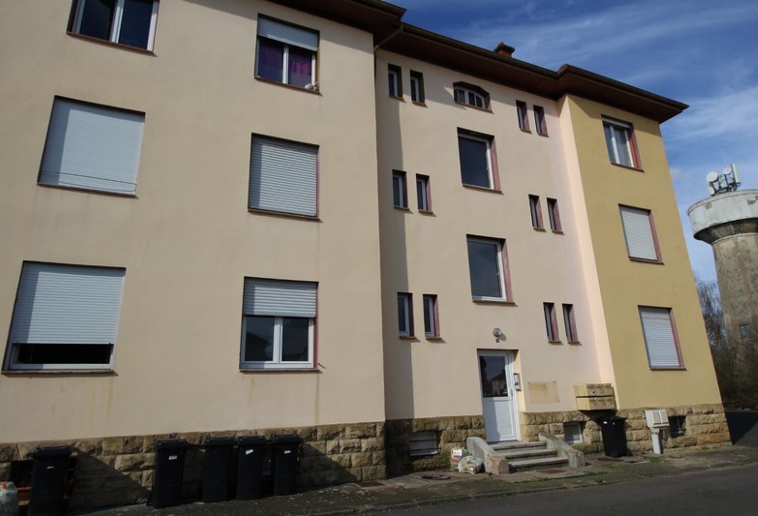 Dpt Moselle (57), à vendre BOUZONVILLE immeuble — photo 1