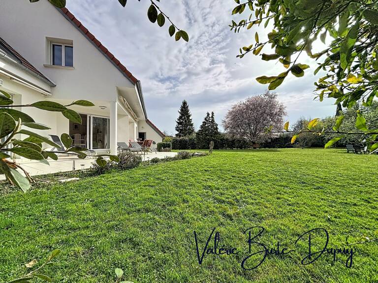 St Denis en Val à 10 min d'Orléans centre, à vendre  Maison de 2003 190m2 5 chambres avec jardin arboré de 1800m2, garage attenant, dépendances — photo 1