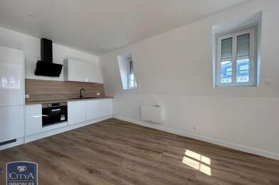Appartement 3 pièces 860 €