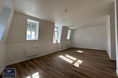 Appartement 3 pièces 840 €