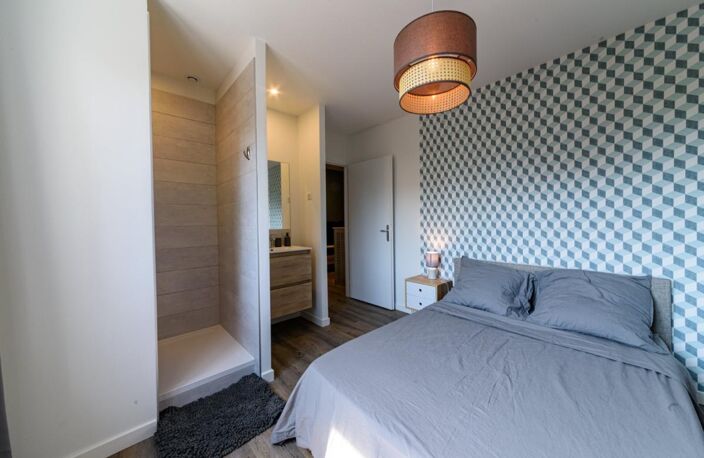 Colocation Grenoble - belle chambre rénovée — photo 2