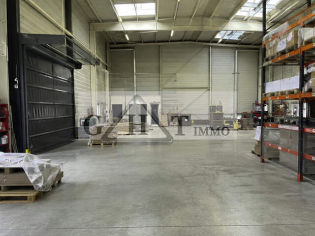 Entrepôt Bureaux A louer — photo du bien