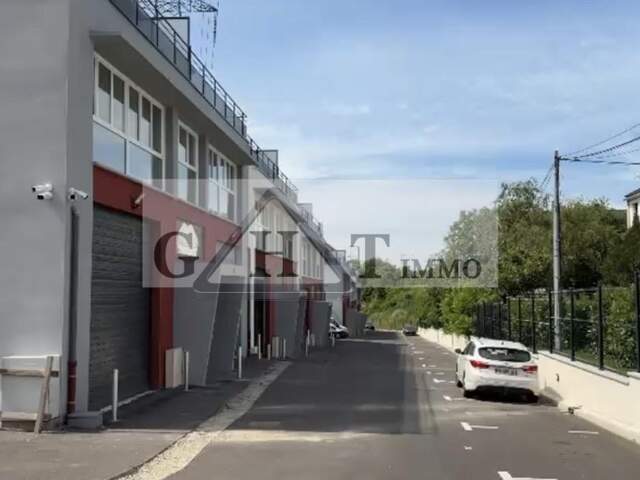 ENTREPOT-BUREAUX A LOUER SUR GAGNY ! — photo du bien