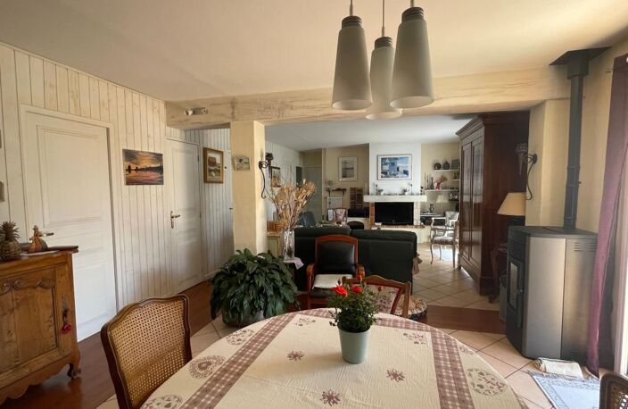 Rochefort, maison 4 chambres, avec véranda, terrasse, jardin et garage — photo 4