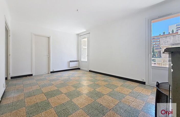 Appartement À Louer — photo 2