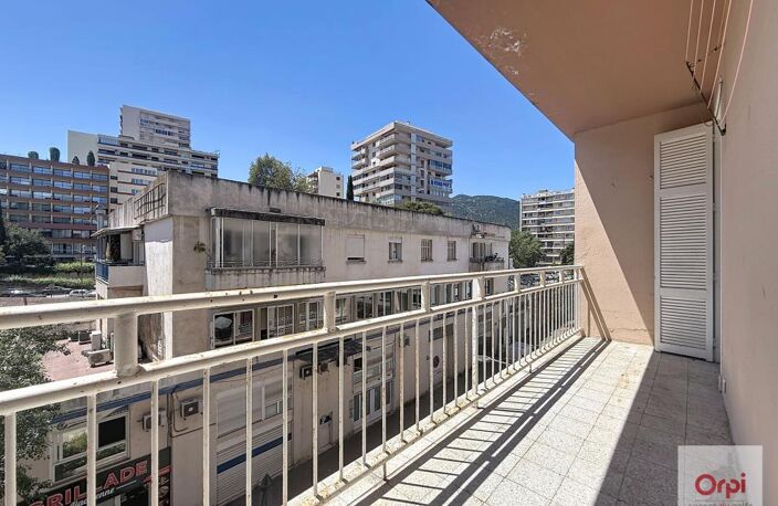 Appartement À Louer — photo 3