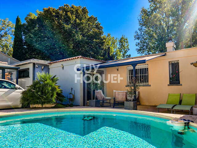 CARPENTRAS - LE CHARME D'UNE MAISON RÉNOVÉE, LE PLAISIR D'UN JARDIN AVEC PISCINE ! — photo du bien