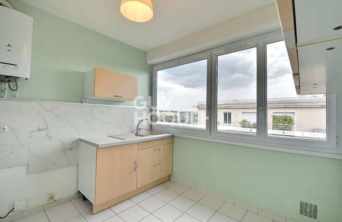 Montchat - Appartement T3 de 70 m² avec parking et cave, traversant et lumineux, Lyon 3ème (69003) — photo 5