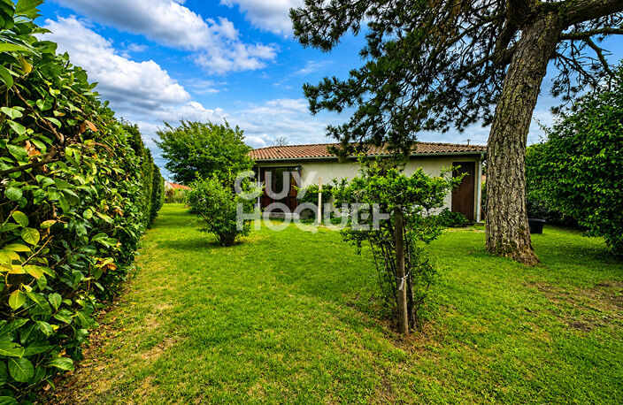 Maison de plain-pied avec terrain dans un secteur recherché — photo 2
