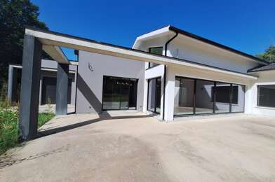 Maison 7 pièces 3700 €