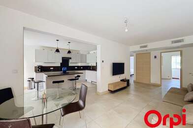 Appartement 3 pièces 265000 €