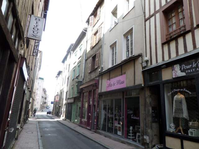   IMMEUBLE DE RAPPORT – HYPERCENTRE LIMOGES – SECTEUR HISTORIQUE — photo du bien