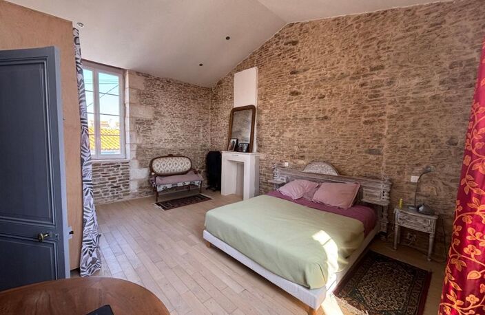 Propriété d’exception au cœur du village de Saint-Georges-d’Oléron — photo 2