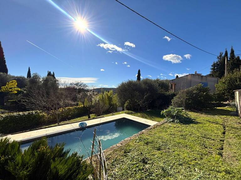 Peymeinade - à pied du village - Maison rénovée avec piscine, grand terrain et dépendances — photo 1