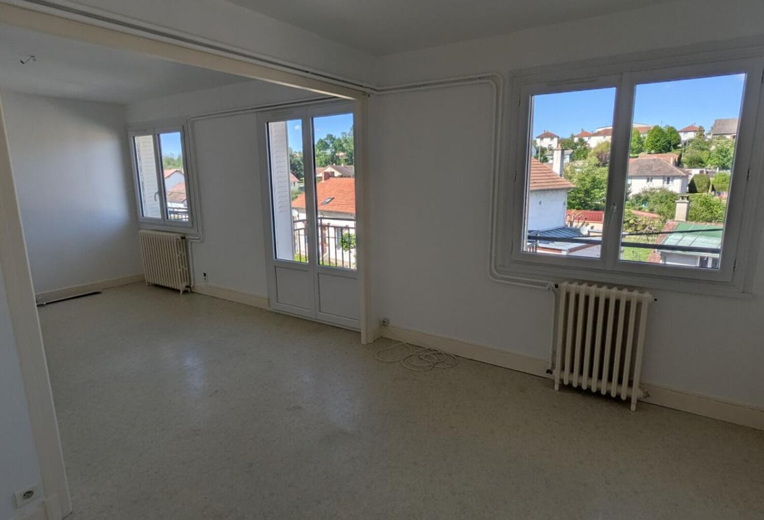 Appartement F5 avec cave et garage, repeint à neuf — photo 1