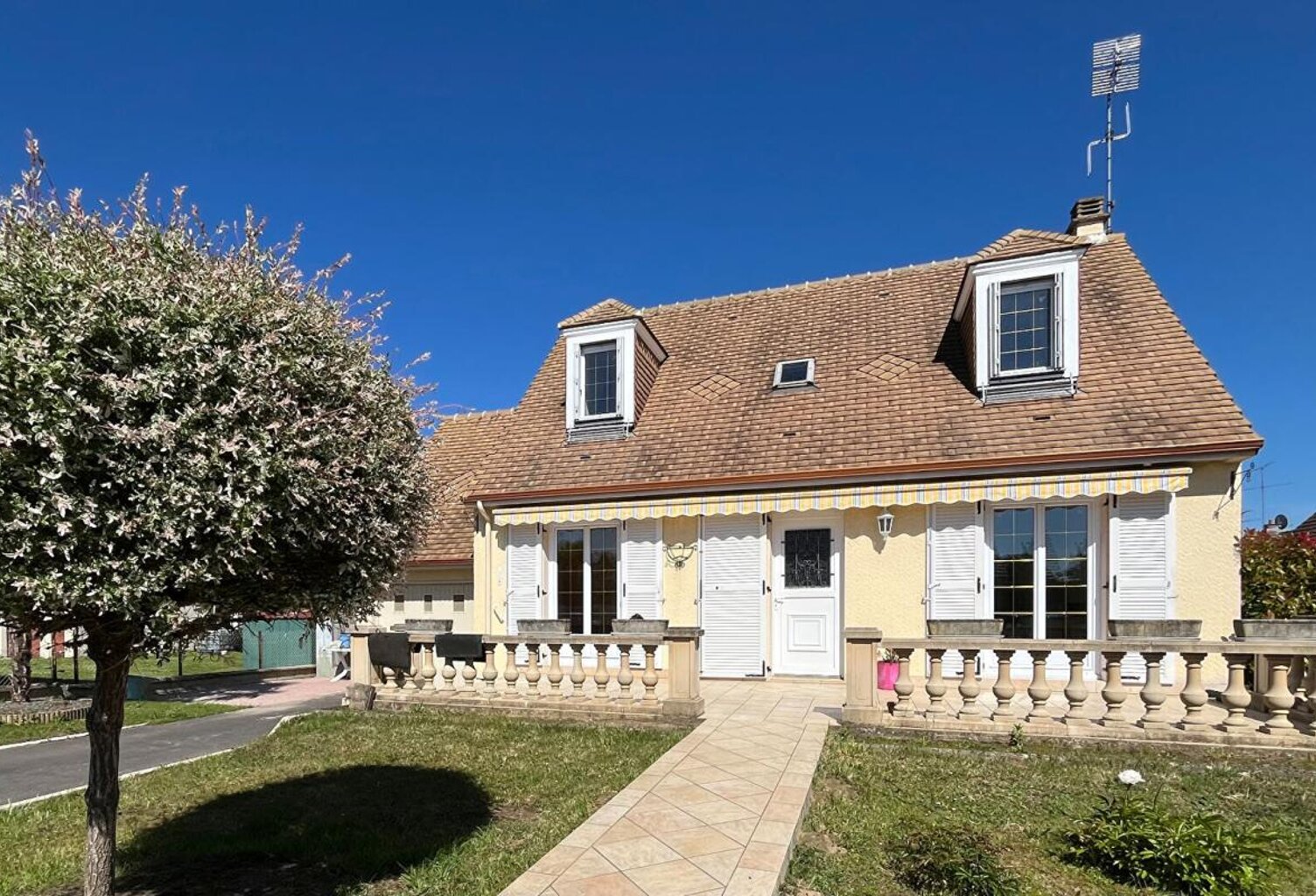Maison : 6 pièce(s) 100 m2 - Terrain 610m² - Garage — photo 1
