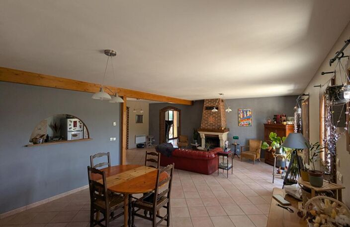 Propriété économe en énergie d'environ 174m2 8 pièces 4 chambres Parcelle de 2431m2 — photo 3