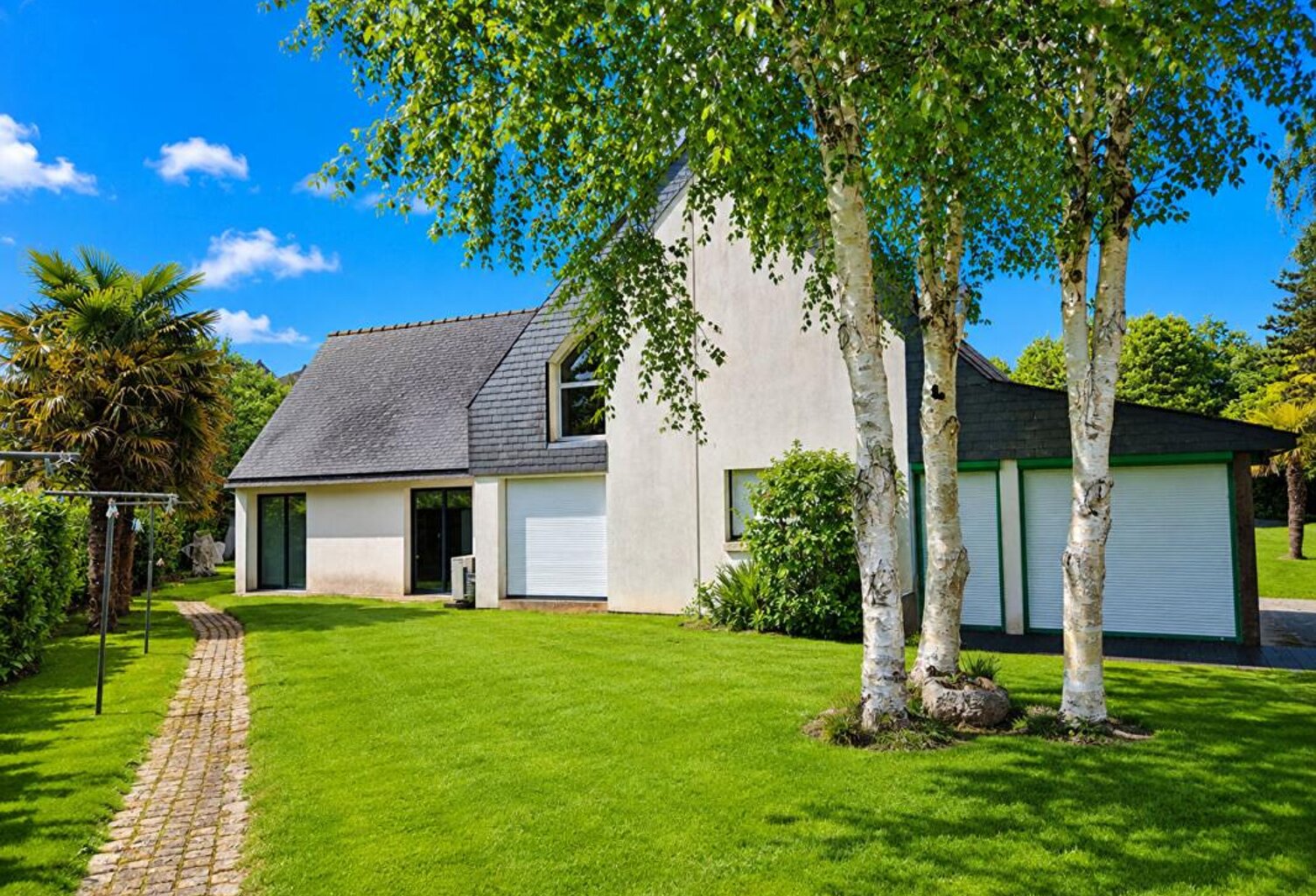 Magnifique propriété de 218 m² sur parc arboré de 3 748 m² avec hangar de 256 m² — photo 1
