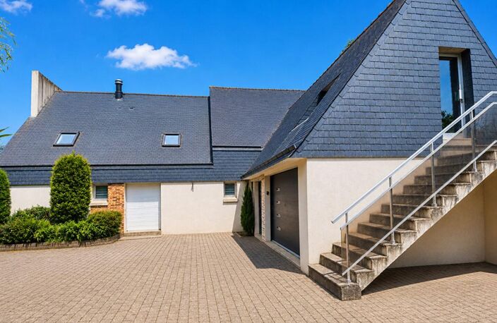Magnifique propriété de 218 m² sur parc arboré de 3 748 m² avec hangar de 256 m² — photo 2