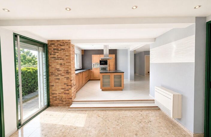 Magnifique propriété de 218 m² sur parc arboré de 3 748 m² avec hangar de 256 m² — photo 4