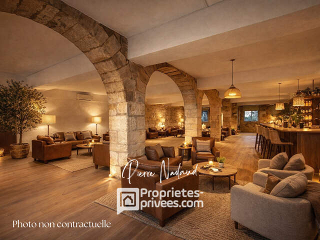 Local commercial avec vue sur les quais de Libourne — photo du bien