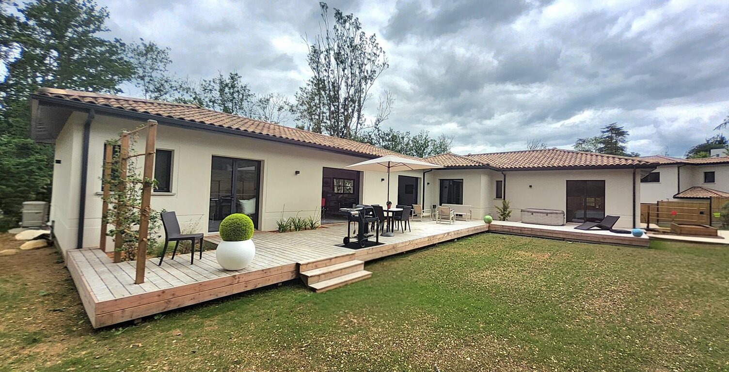 Vente maison 6 pièces 168 m² Latresne (33360) — photo 1