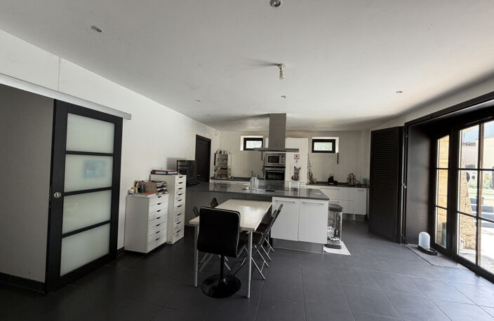Talence - 667000 euros — photo 2