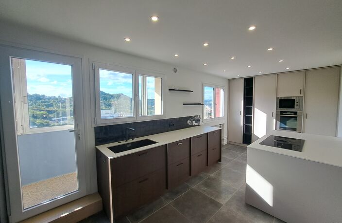 Vente appartement 3 pièces 81 m² Saint-Étienne (42000) — photo 4