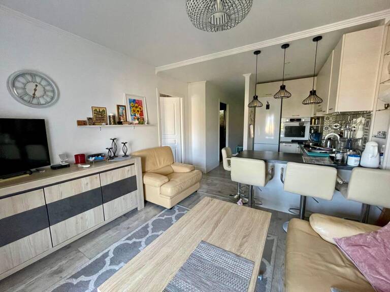 LE PIOL - PARC IMPERIAL  3P + Cave : 269 000EUR — photo 1