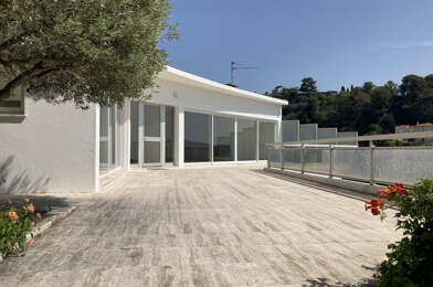 Maison 5 pièces 3715 €