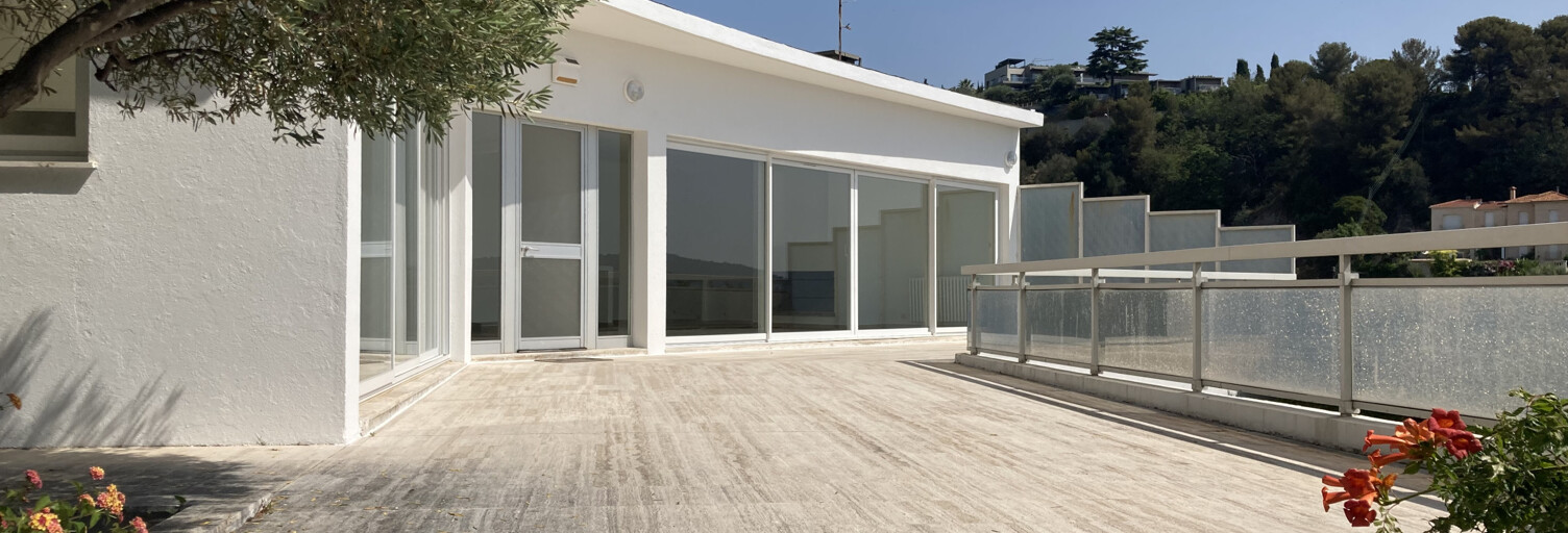 Maison 5 Pièces 189 m² à louer à Nice (06000)