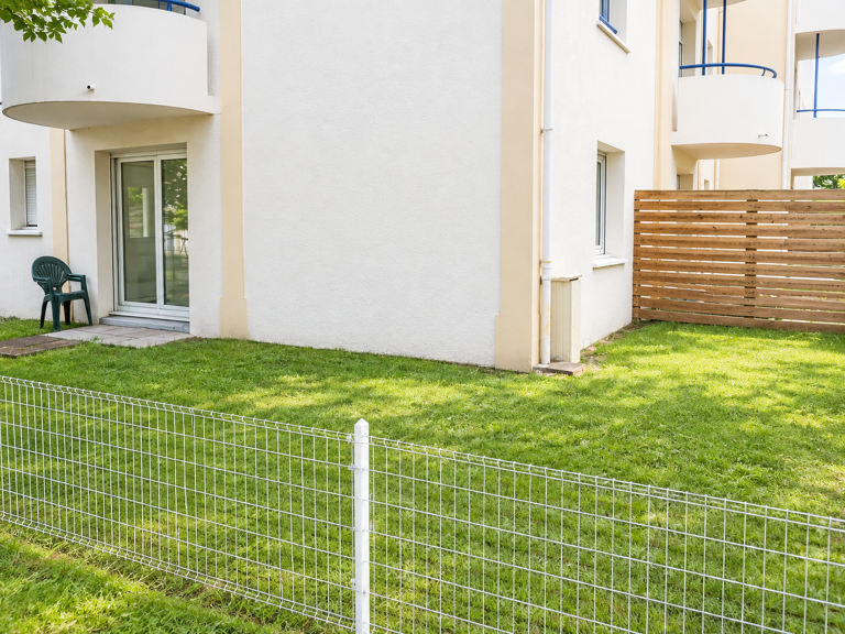 TALENCE Roustaing -  T1 (27m2) avec Jardin et parking privat — photo 1