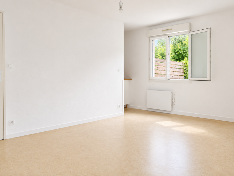 TALENCE Roustaing -  T1 (27m2) avec Jardin et parking privat — photo 1