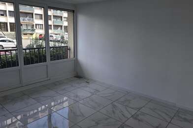 Appartement 3 pièces 750 €