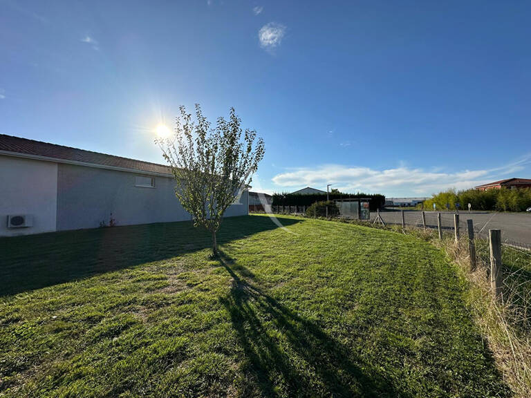 Local d'activité Buzet Sur Tarn 201,59 m2 ZONE AL CROS — photo 1