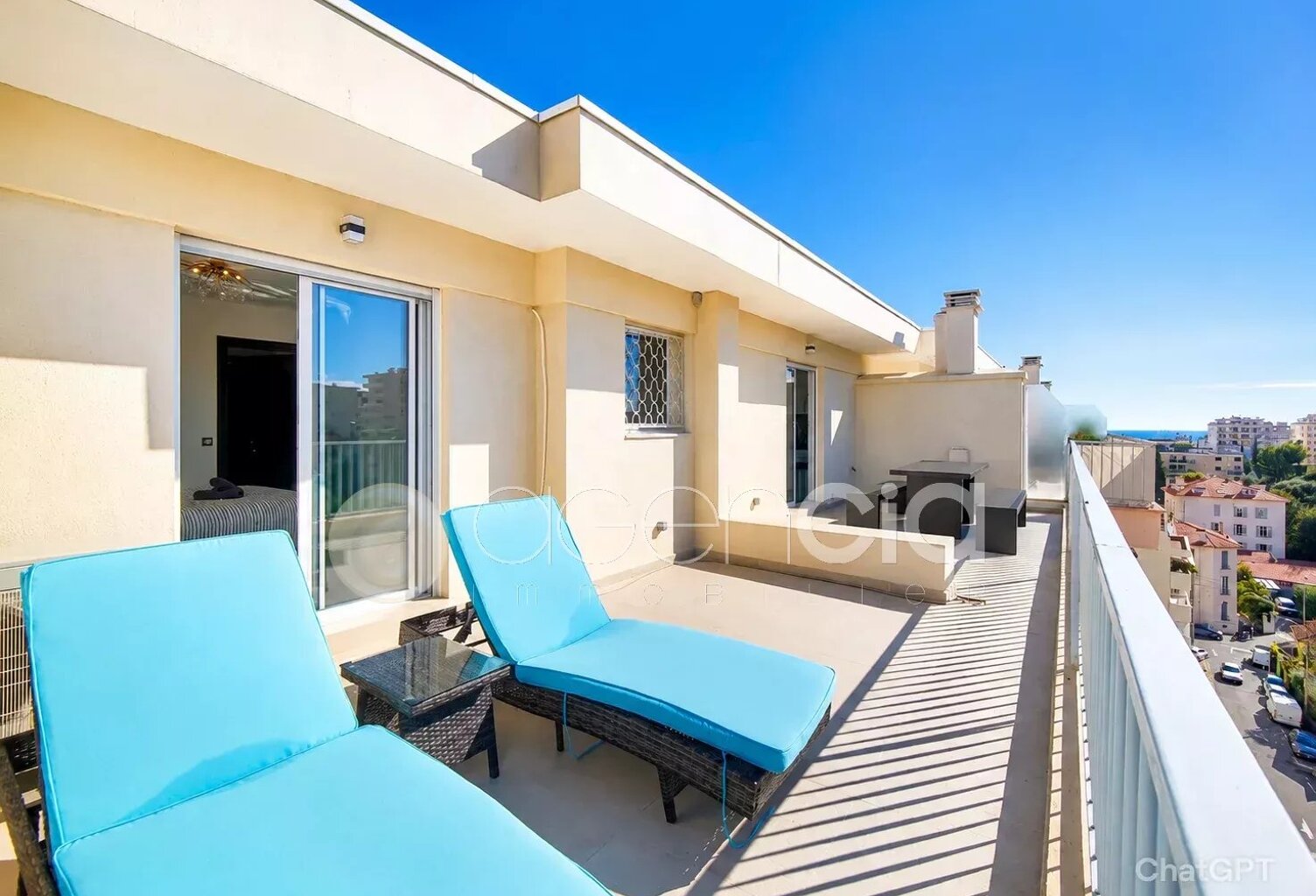 DERNIER ETAGE IMMENSE TERRASSE — photo 1