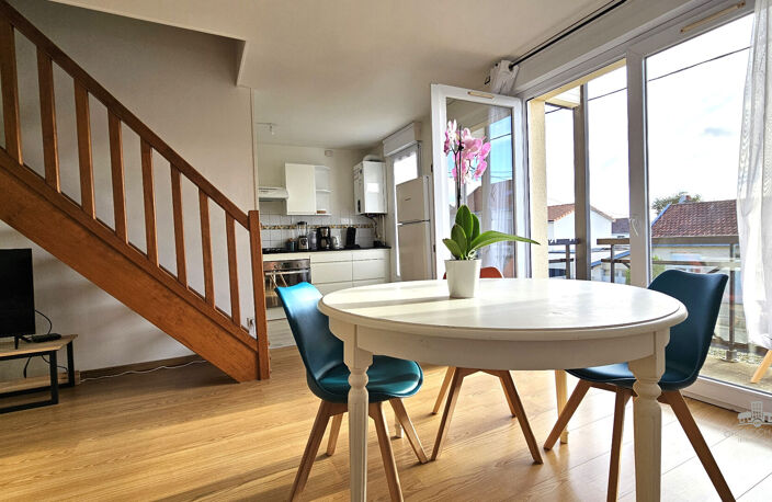 Appartement Duplex avec balcon et garage - NANTES HALUCHERE — photo 2