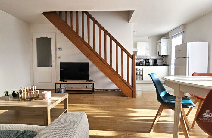 Appartement Duplex avec balcon et garage - NANTES HALUCHERE — photo 3