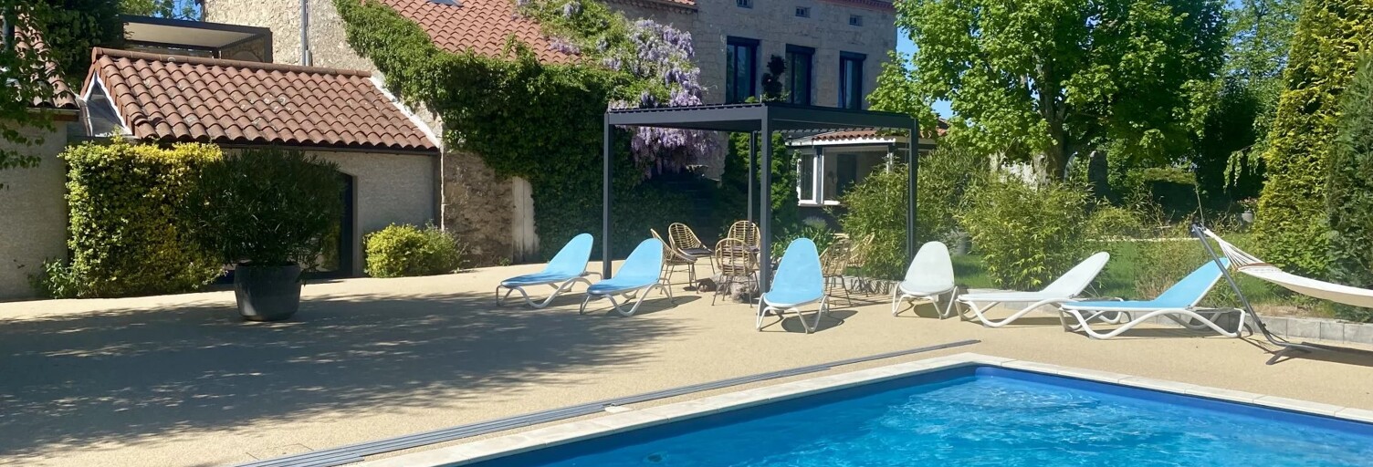 Maison 11 Pièces 266 m² à vendre à Les Villettes (43600)