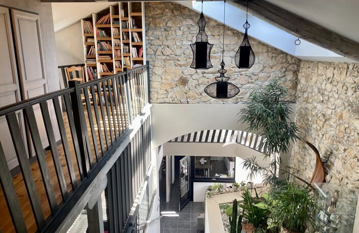 CHARME DE L’ANCIEN ET CONFORT MODERNE – PROPRIÉTÉ FAMILIALE AVEC DÉPENDANCE — photo 3